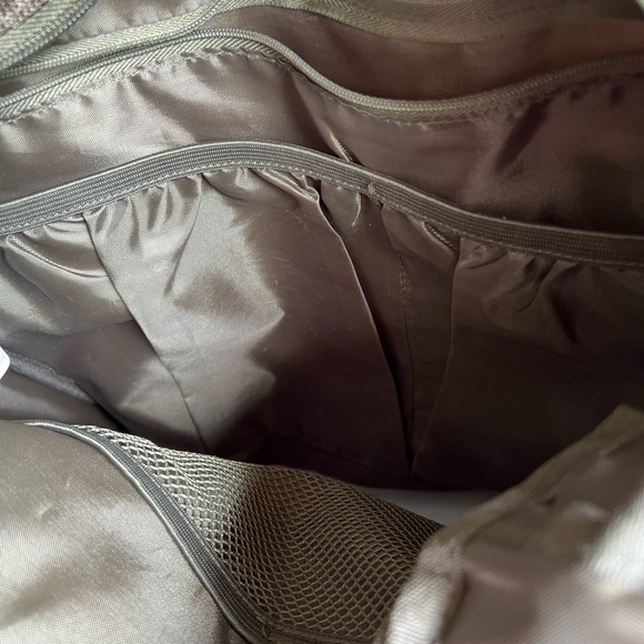 Columbia Soft Shoulder Briefcase Bag Thermal Pocket Adjustable Strap Green - Picture 8 of 11